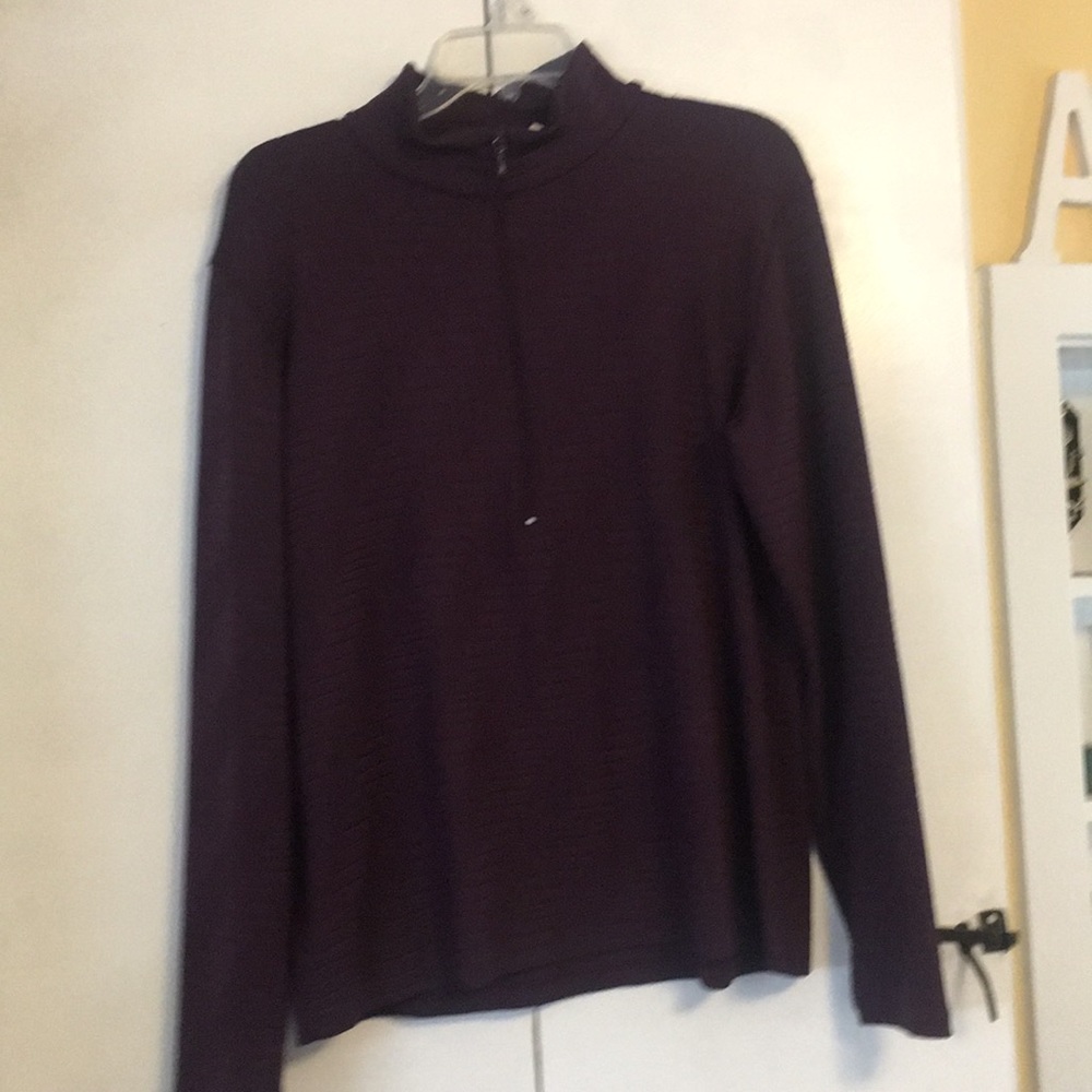 Womens long sleeved 1/4 zip Athletic Top